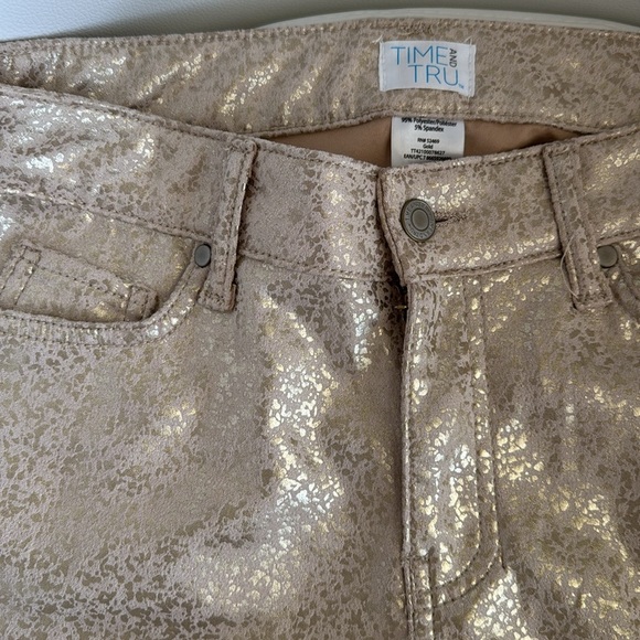 NWT Time And Tru women’s Metallic Printed Mid-Rise Slim Fit Pant. Size 4. Gold. - Picture 5 of 6